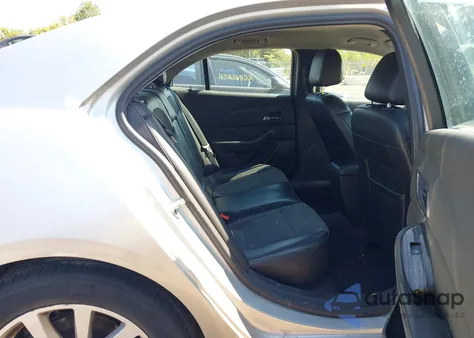 2015 Chevrolet Malibu 2Lt из США, поврежденный, VIN 1G11D5SL0FF158513